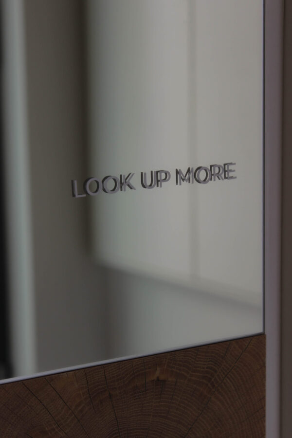 Sticker "look up more" – Bild 2